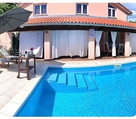 Petra Palace 로비니스코 셀로