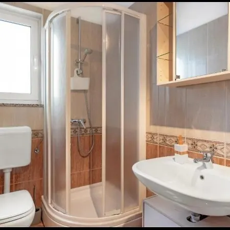 Petra Palace * 로비니스코 셀로