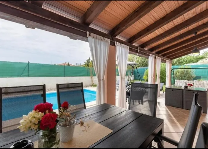 Petra Palace Vakantiehuis Rovinjsko Selo