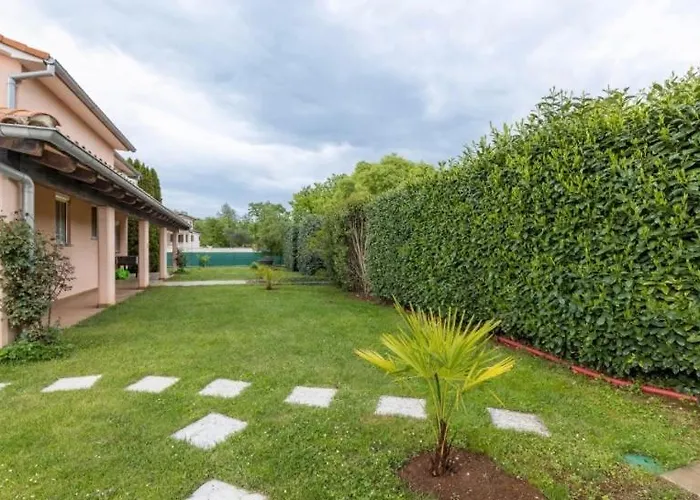 Petra Palace Prázdninový dům *